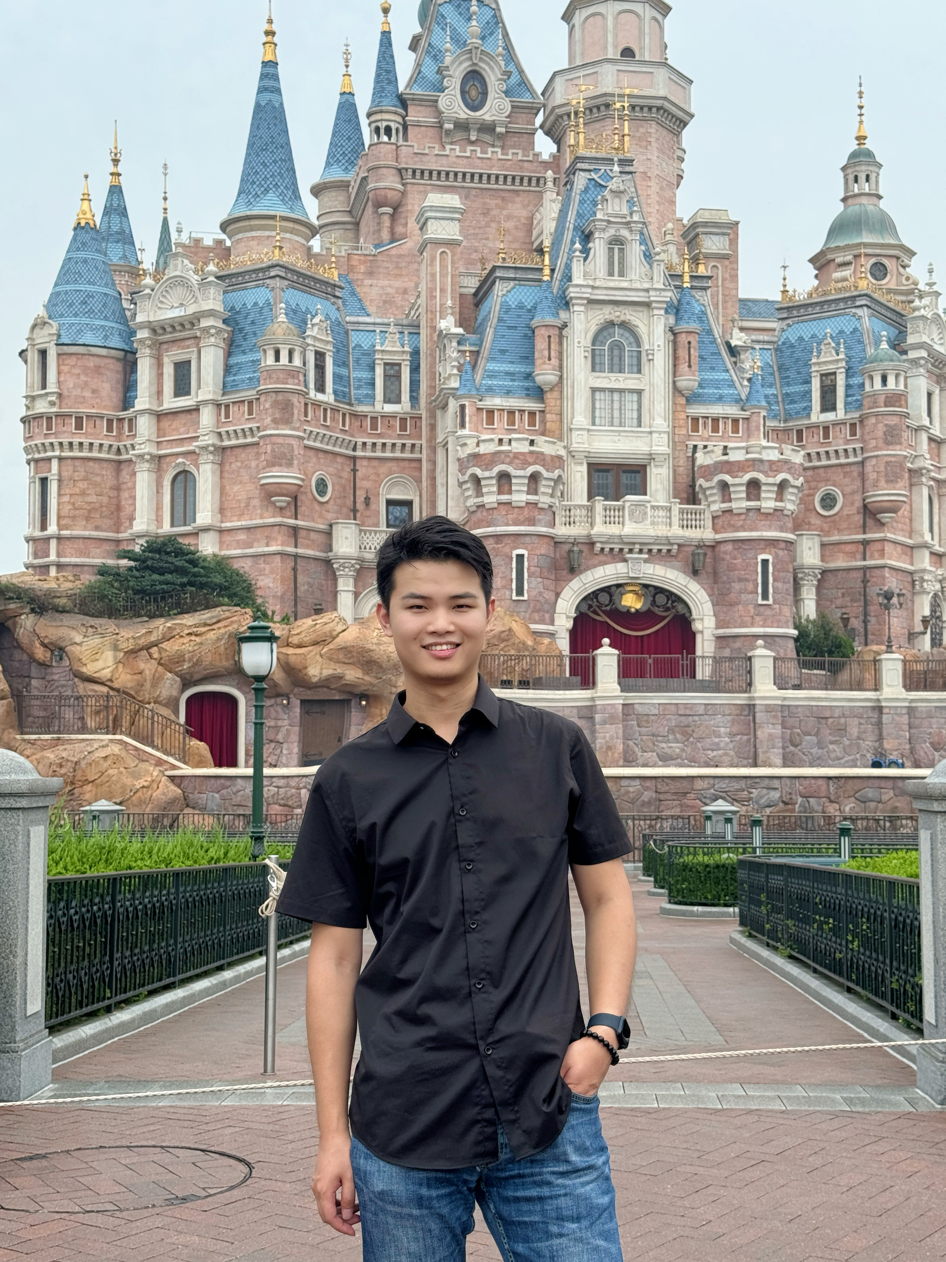 Yiwei Lou